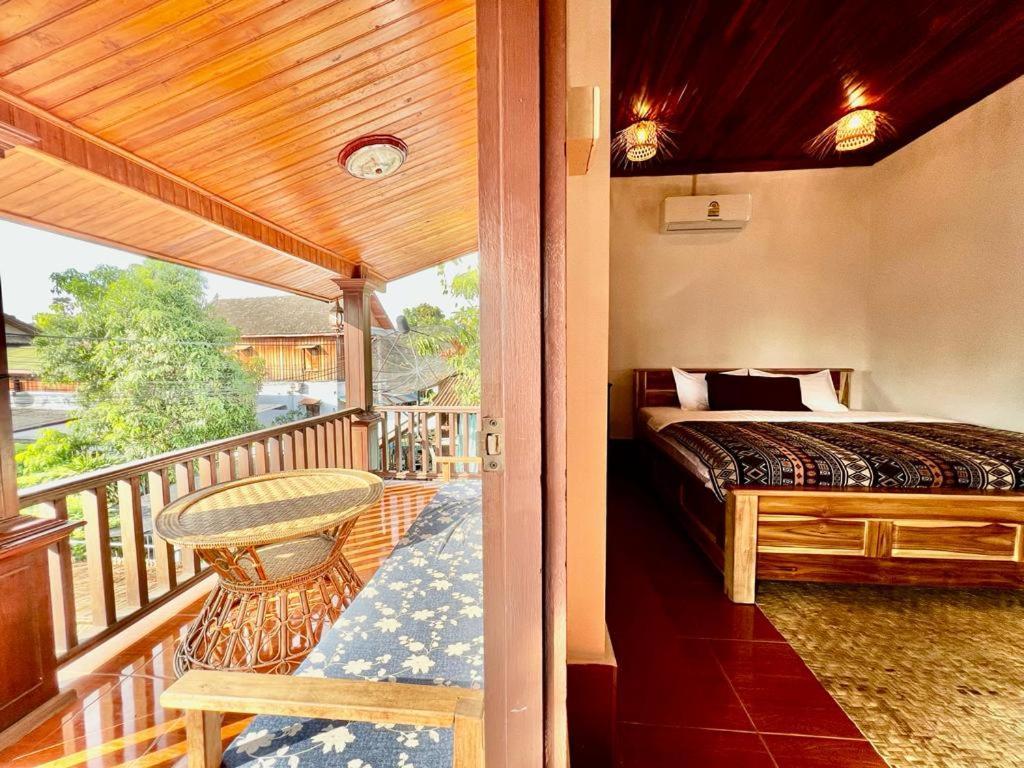 La Casa Hostel Λουάνγκ Πραμπάνγκ Εξωτερικό φωτογραφία