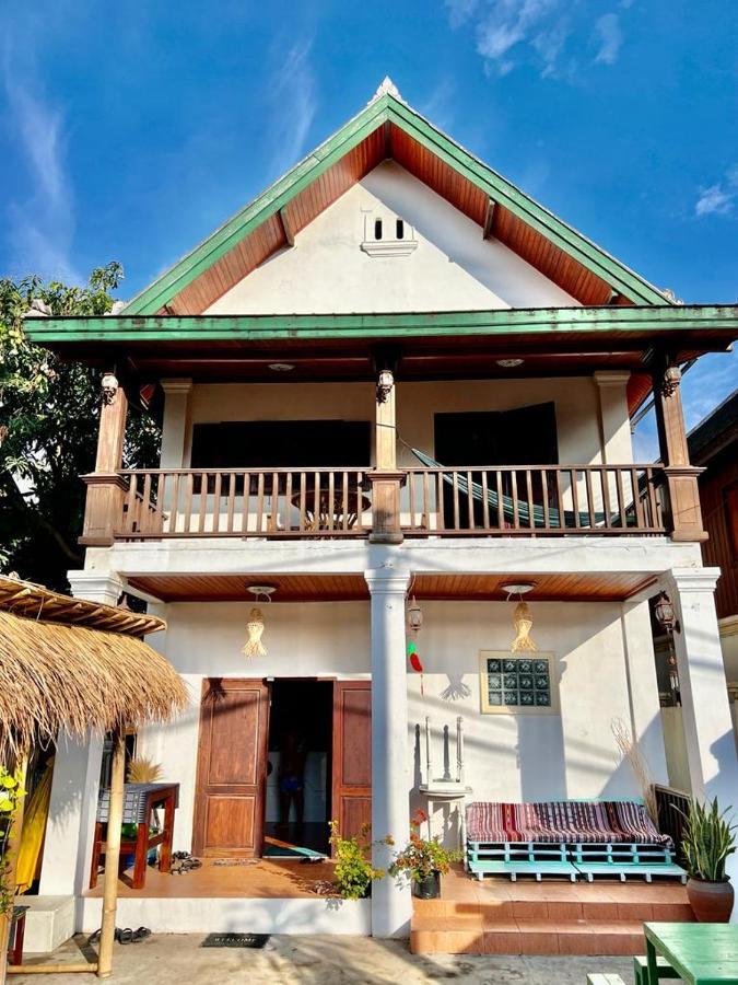 La Casa Hostel Λουάνγκ Πραμπάνγκ Εξωτερικό φωτογραφία