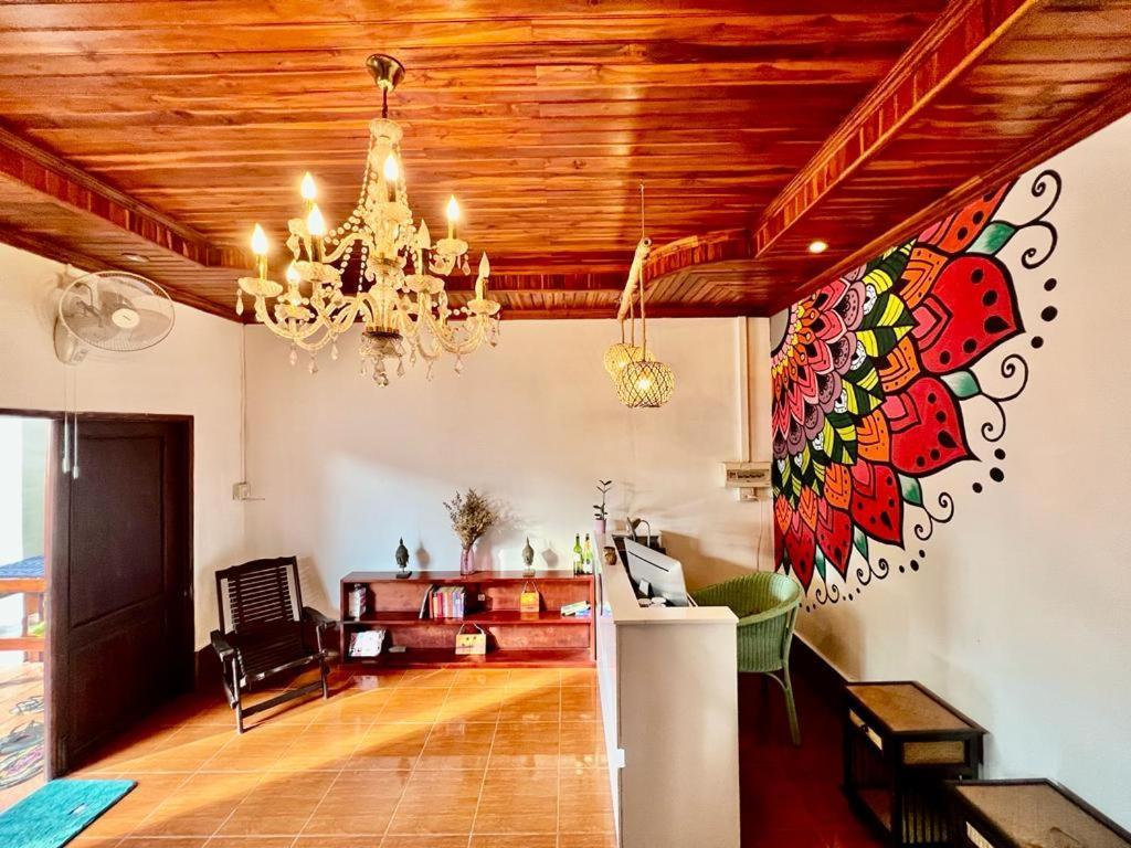 La Casa Hostel Λουάνγκ Πραμπάνγκ Εξωτερικό φωτογραφία