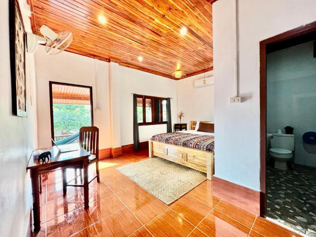 La Casa Hostel Λουάνγκ Πραμπάνγκ Εξωτερικό φωτογραφία