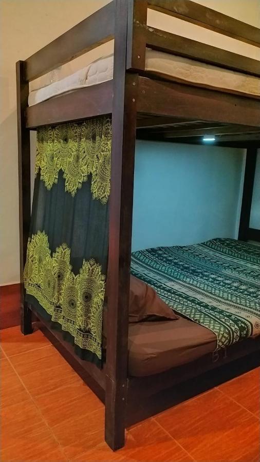 La Casa Hostel Λουάνγκ Πραμπάνγκ Εξωτερικό φωτογραφία